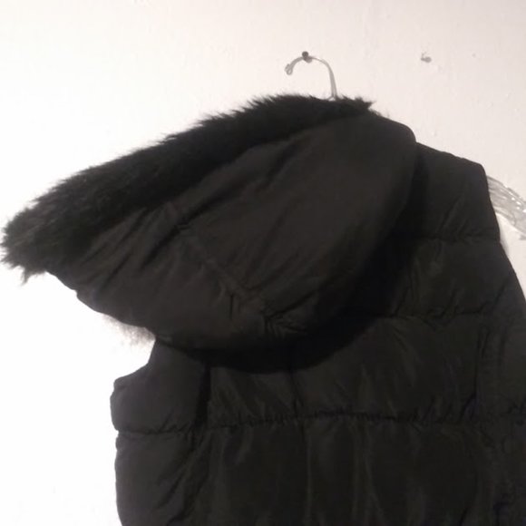 Arizona Jean Company women's size M black puffer hooded vest - Picture 5 of 11